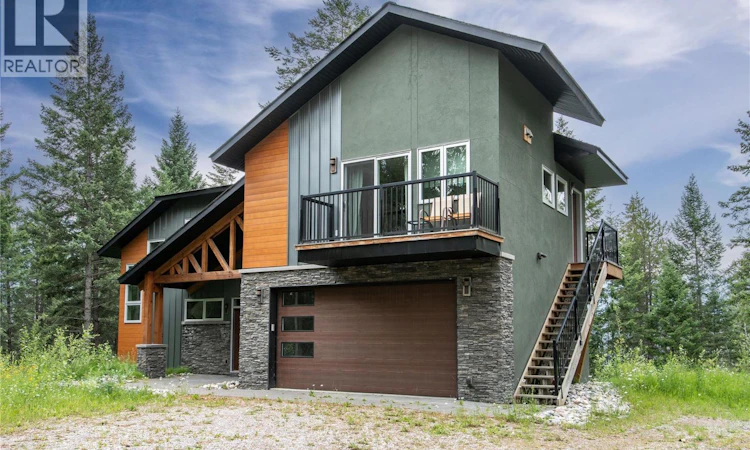 1541 Quartz Crescent