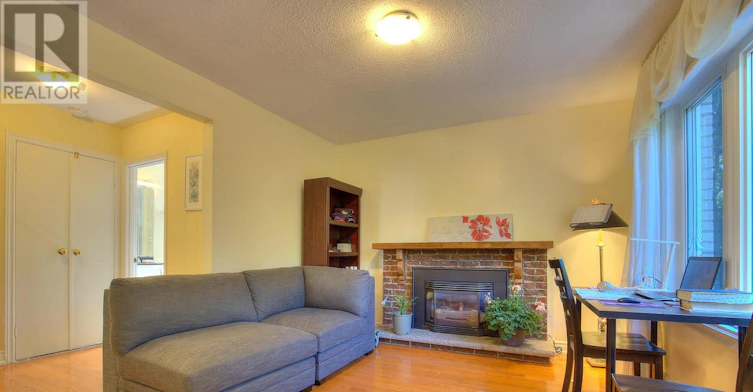 6 Bellbury Crescent, Toronto, ON, M2J 2J7 - 5
