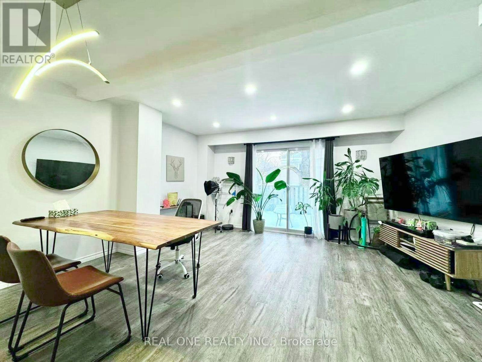 124-400 Mississauga Valley Boulevard, Mississauga, ON, L5A 3N6 - 3