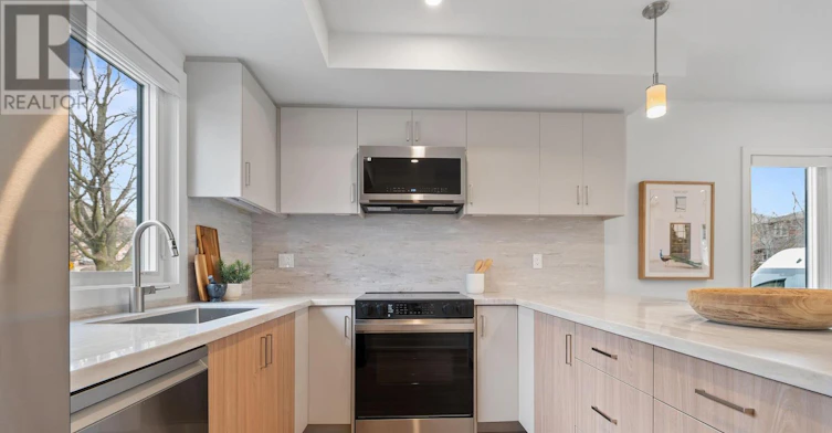 2-34 Poplar Avenue, Toronto, ON, M9B 3R4 - 3