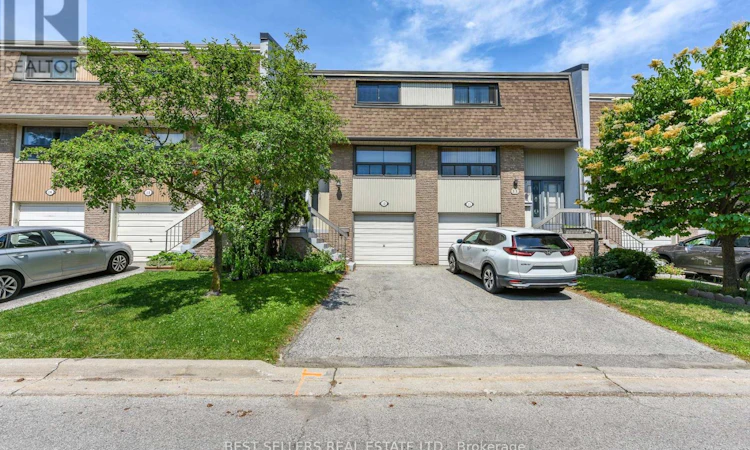 12-12 Ashton Crescent