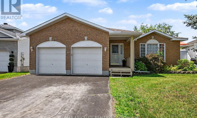 1 River Ridge Crescent