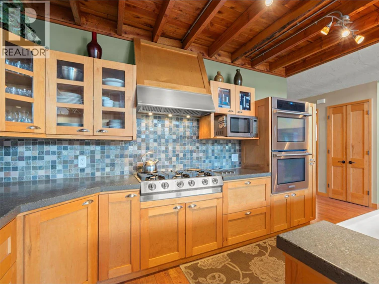 17 Mary's Emerald Bay Road, Vernon, BC, V1H 2A7 - 12