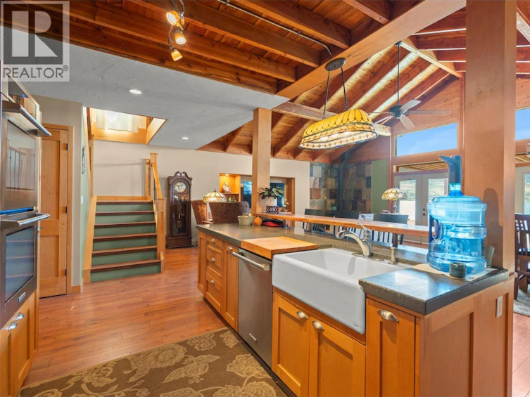 17 Mary's Emerald Bay Road, Vernon, BC, V1H 2A7 - 13