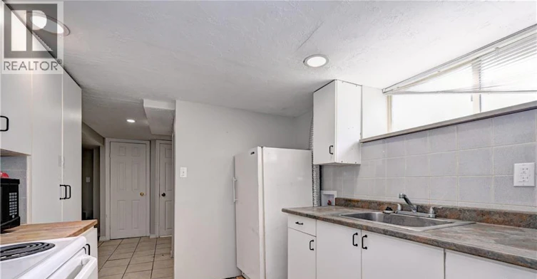 Lower-147 Courtland Avenue E, Kitchener, ON, N2G 2T9 - 3