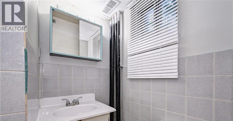 Lower-147 Courtland Avenue E, Kitchener, ON, N2G 2T9 - 9