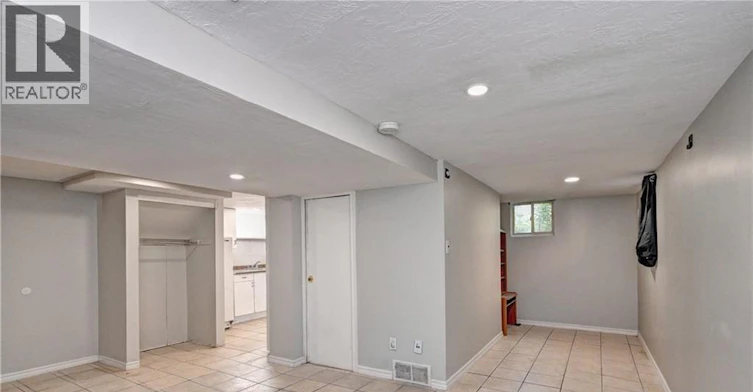 Lower-147 Courtland Avenue E, Kitchener, ON, N2G 2T9 - 12