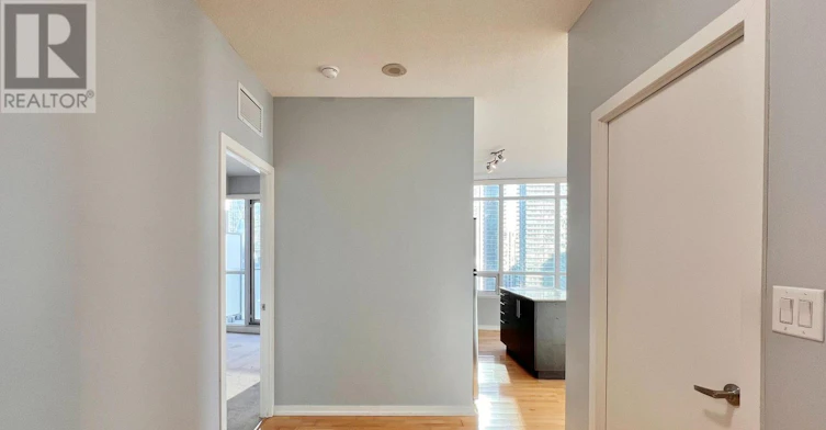 1910-65 Bremner Boulevard, Toronto, ON, M5J 0A7 - 2