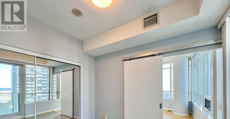 1910-65 Bremner Boulevard, Toronto, ON, M5J 0A7 - 15