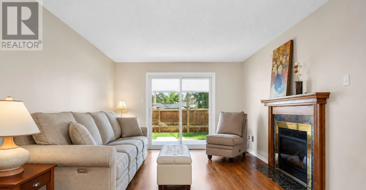 84 Newborough Crescent, Ottawa, ON, K2G 6A9 - 5