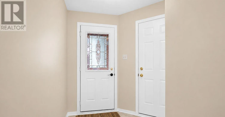 84 Newborough Crescent, Ottawa, ON, K2G 6A9 - 3