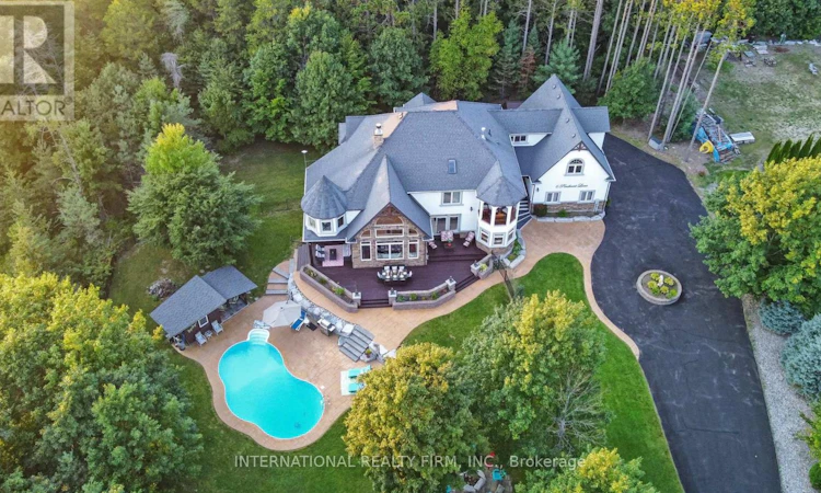6 Pinehurst Lane