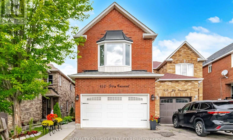 452 Jay Crescent
