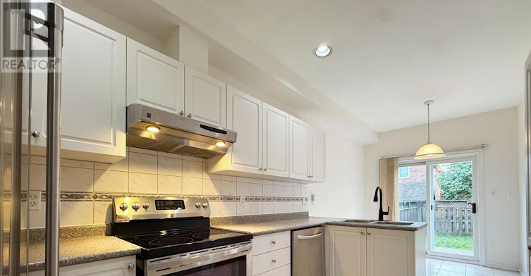 162 Denise Circle, Newmarket, ON, L3X 2K1 - 8