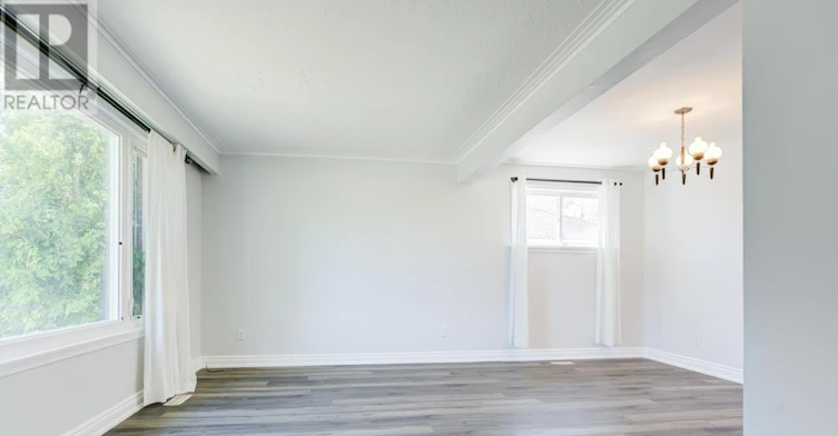 40 Japonica Road, Toronto, ON, M1R 4S2 - 4