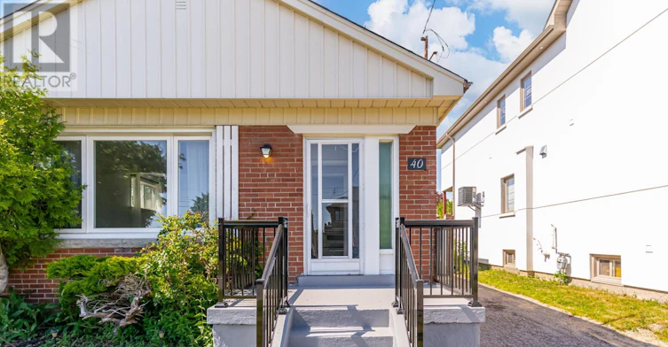 40 Japonica Road, Toronto, ON, M1R 4S2 - 2
