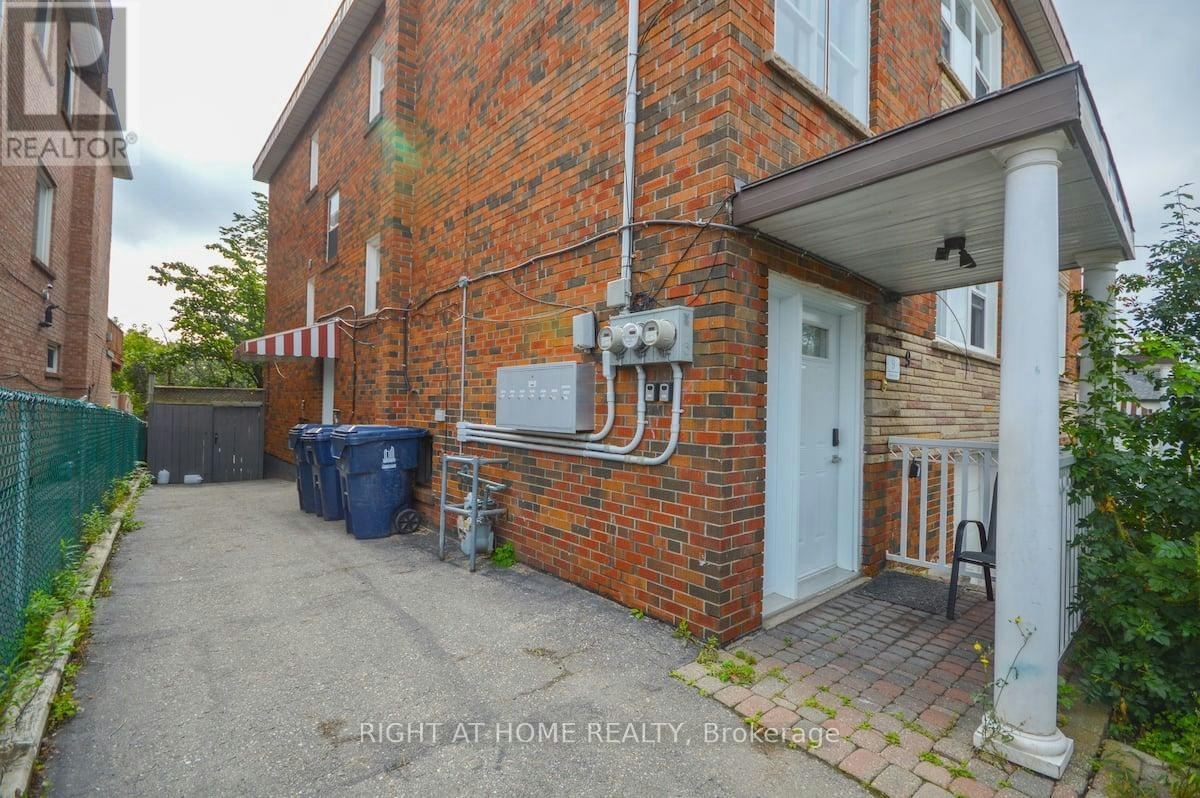 2-9 Donald Avenue, Toronto, ON, M6M 1J7