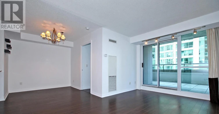 506-12 Yonge Street, Toronto, ON, M5E 1Z9 - 4