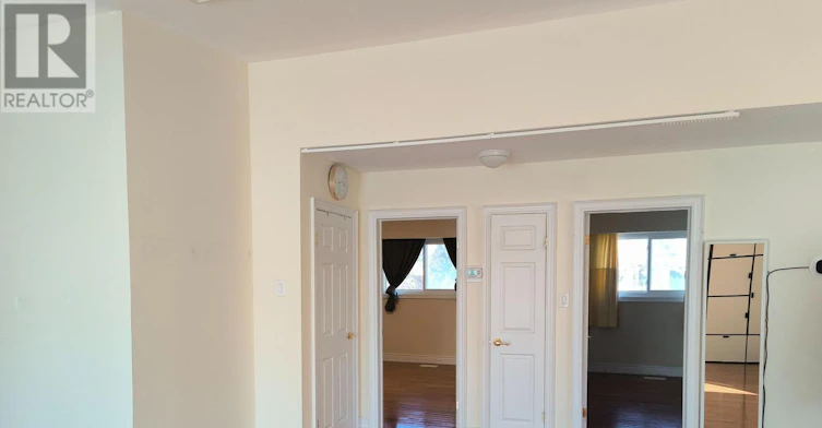 MAIN FLOOR-4 Cloebury Court, Toronto, ON, M2R 1V8 - 6