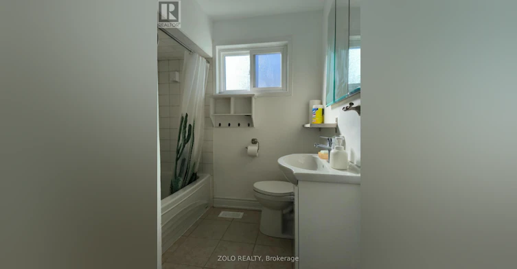 MAIN FLOOR-4 Cloebury Court, Toronto, ON, M2R 1V8 - 9