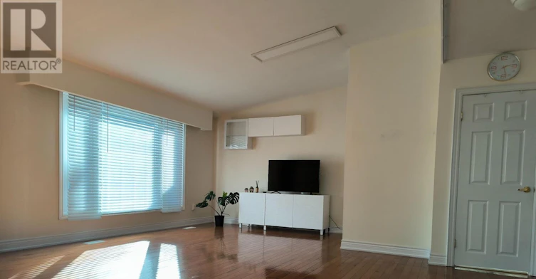 MAIN FLOOR-4 Cloebury Court, Toronto, ON, M2R 1V8 - 4