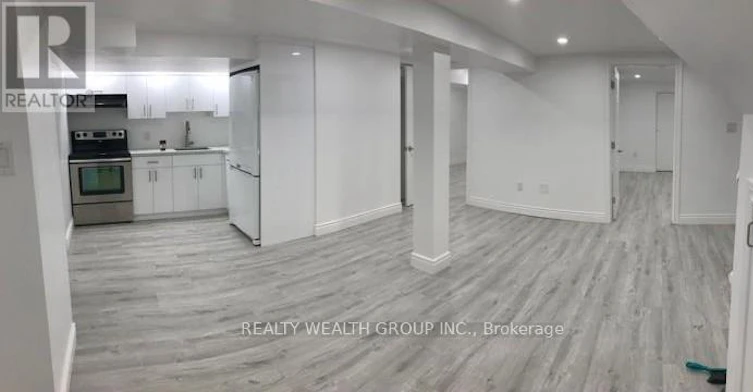 BSMT-22 Crosland Drive, Toronto, ON, M1R 4M8
