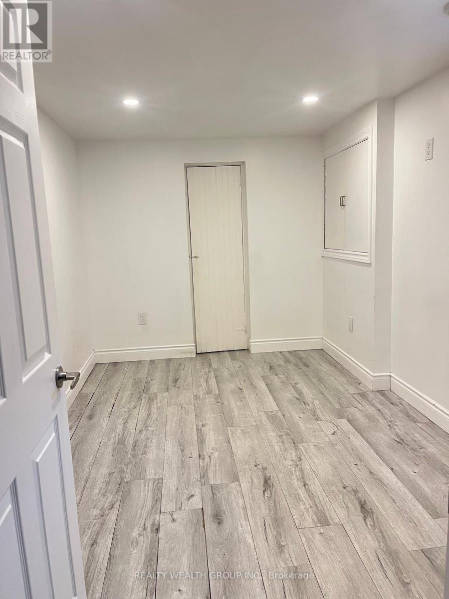 BSMT-22 Crosland Drive, Toronto, ON, M1R 4M8 - 2