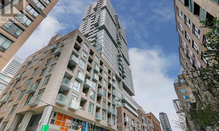 203-199 Richmond Street W