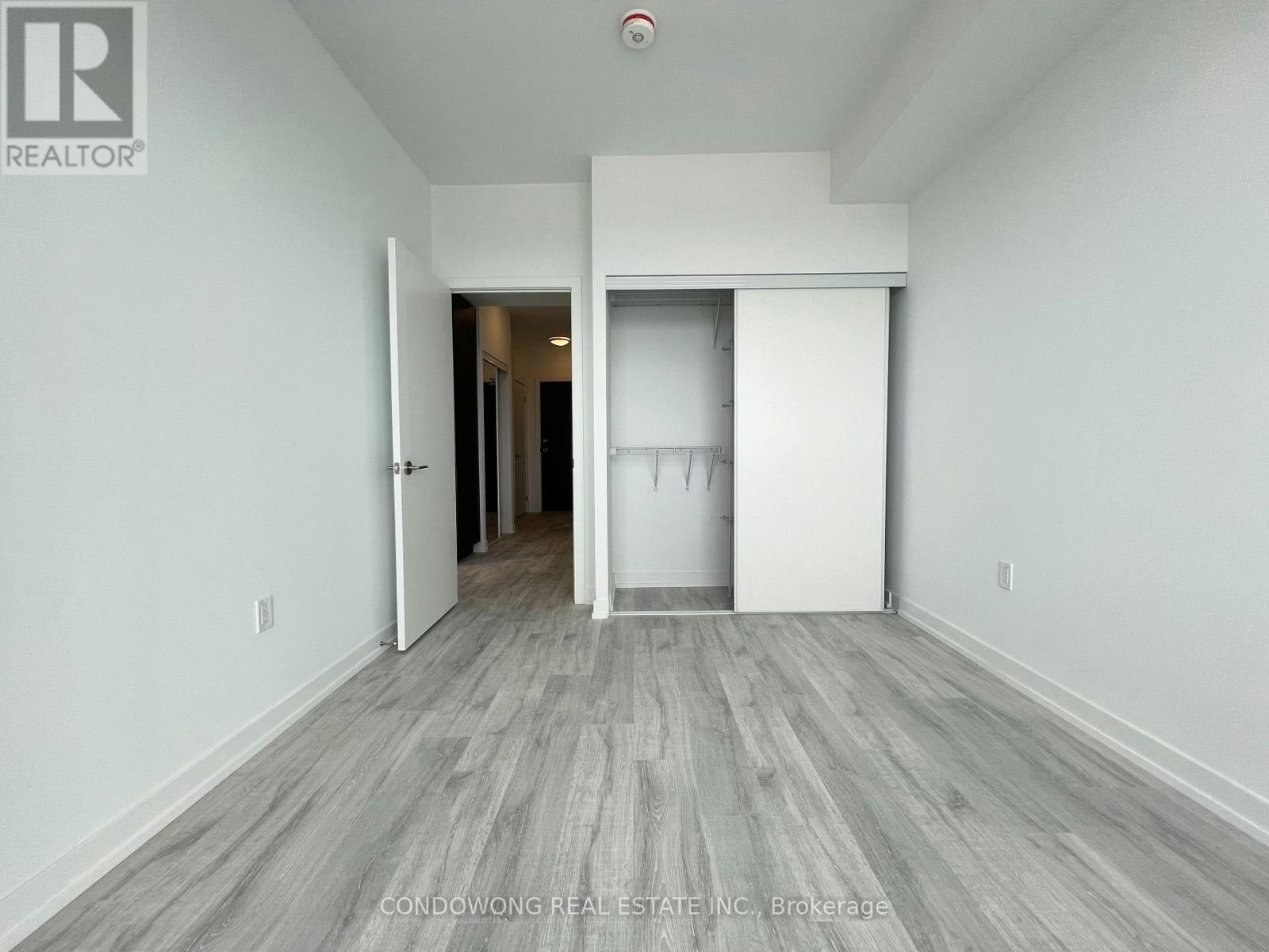 S2407-8 Olympic Garden Drive, Toronto, ON, M2M 0B9 - 4