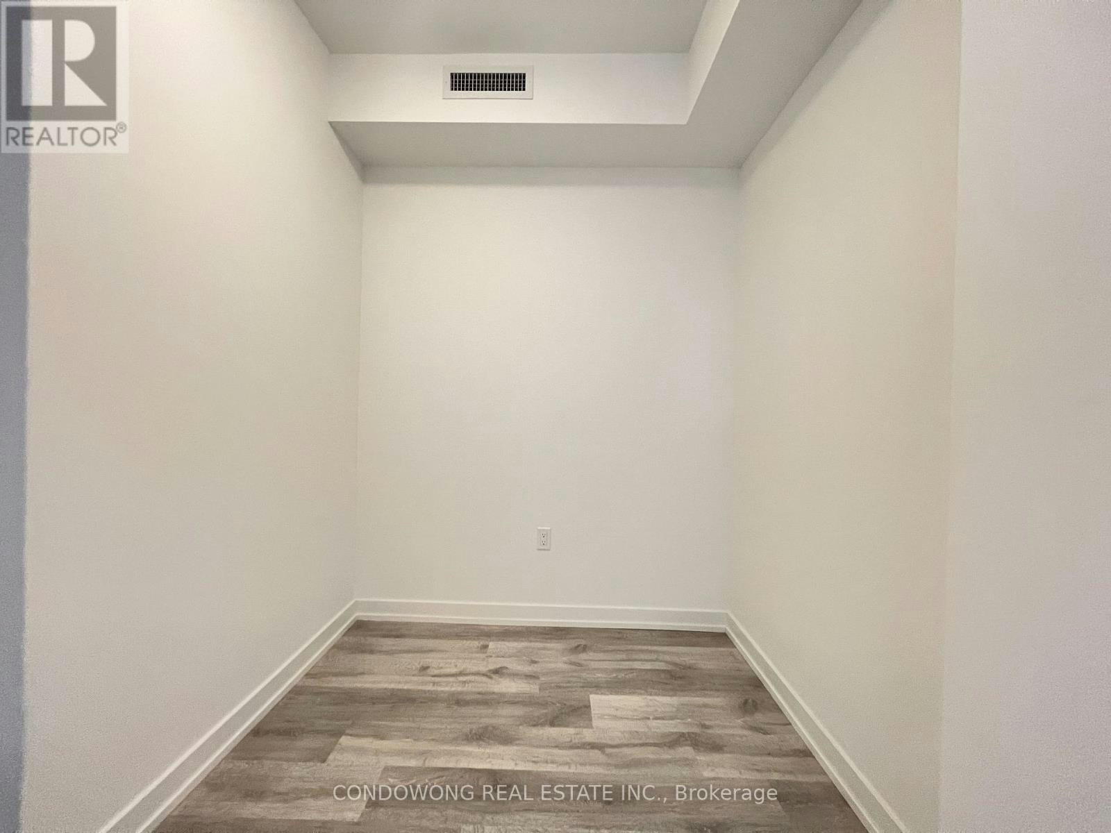 S2407-8 Olympic Garden Drive, Toronto, ON, M2M 0B9 - 5