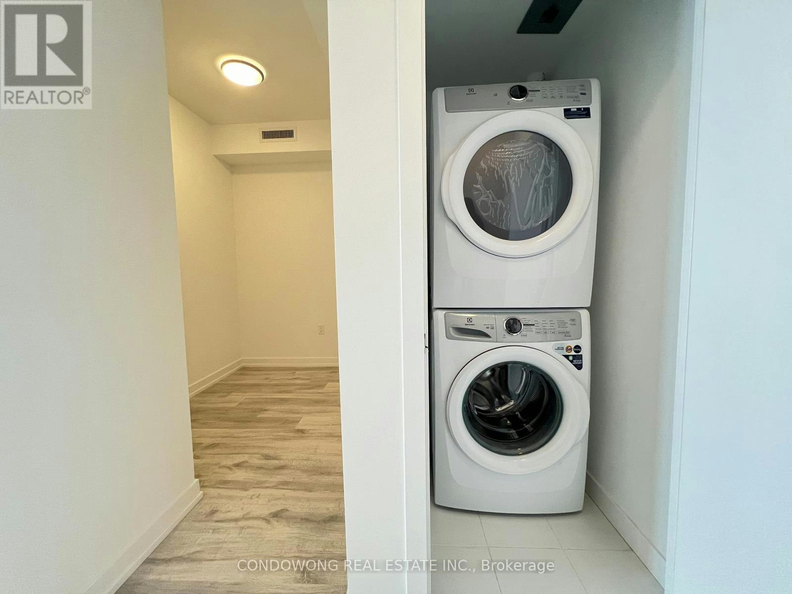 S2407-8 Olympic Garden Drive, Toronto, ON, M2M 0B9 - 8
