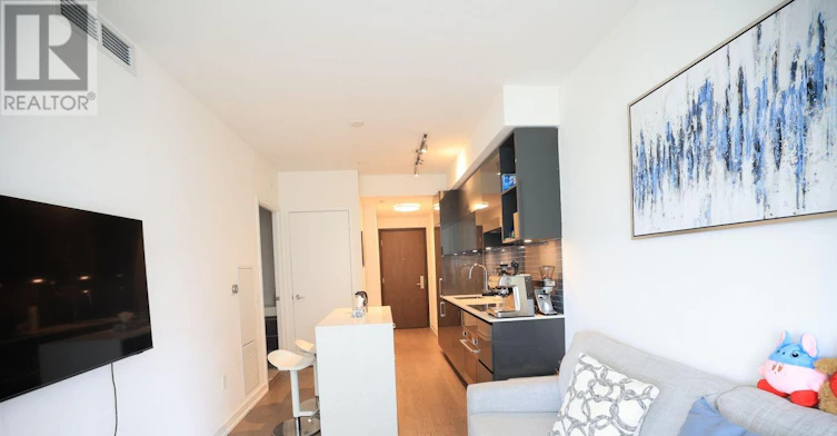 4303-1 Yorkville Avenue, Toronto, ON, M4W 0B1 - 4