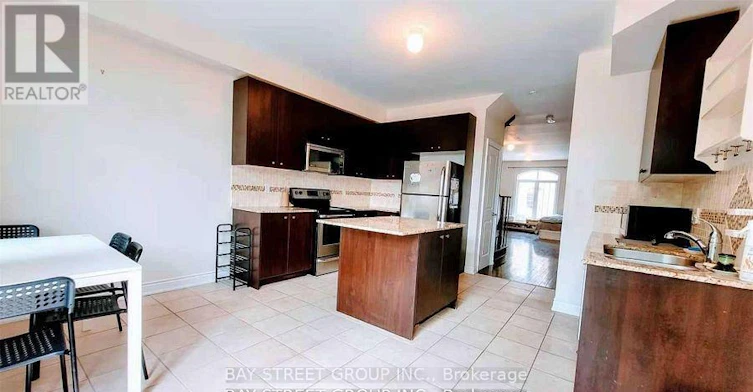 9 Strawflower Mews, Toronto, ON, M2N 0E8 - 5