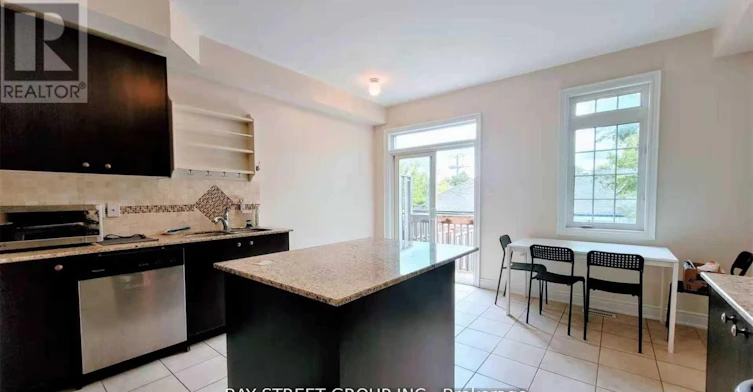 9 Strawflower Mews, Toronto, ON, M2N 0E8 - 4