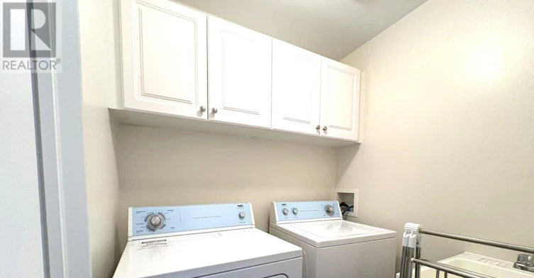 9 Strawflower Mews, Toronto, ON, M2N 0E8 - 10