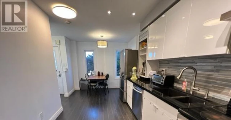 9013 Yonge Street, Richmond Hill, ON, L4C 0L4 - 10
