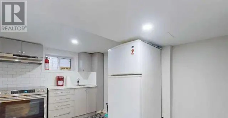 19 Amiens Road, Toronto, ON, M1E 3S5 - 10