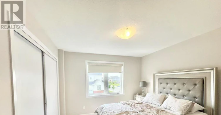 1042 Parabolica Way, Ottawa, ON, K2T 0R1 - 21