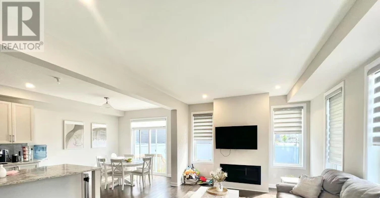 1042 Parabolica Way, Ottawa, ON, K2T 0R1 - 7