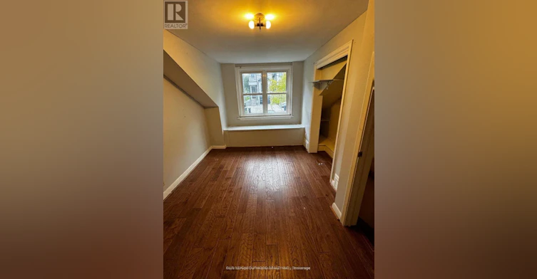 UPPER-105 Poyntz Avenue, Toronto, ON, M2N 1J3 - 8