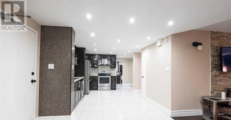 1601-370 Dixon Road, Toronto, ON, M9R 1T2 - 2