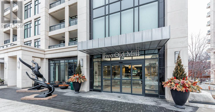 428-2 Old Mill Drive, Toronto, ON, M6S 0A2 - 2
