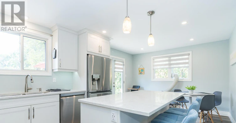 7583 Biddulph Street, Lambton Shores, ON, N0M 2L0 - 5