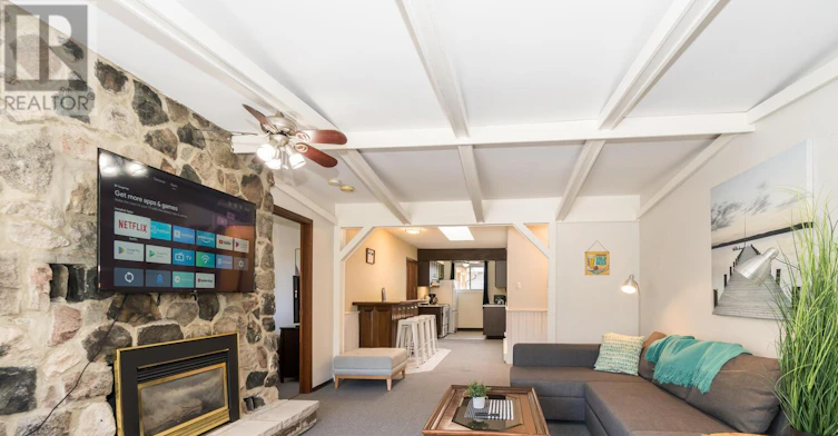 7585 Biddulph Street, Lambton Shores, ON, N0M 2L0 - 2