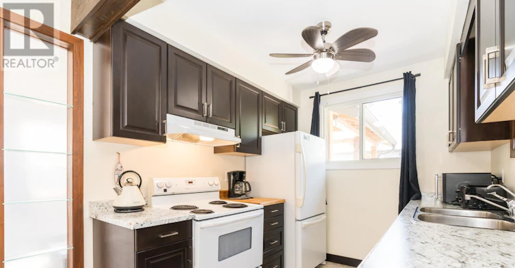 7585 Biddulph Street, Lambton Shores, ON, N0M 2L0 - 7