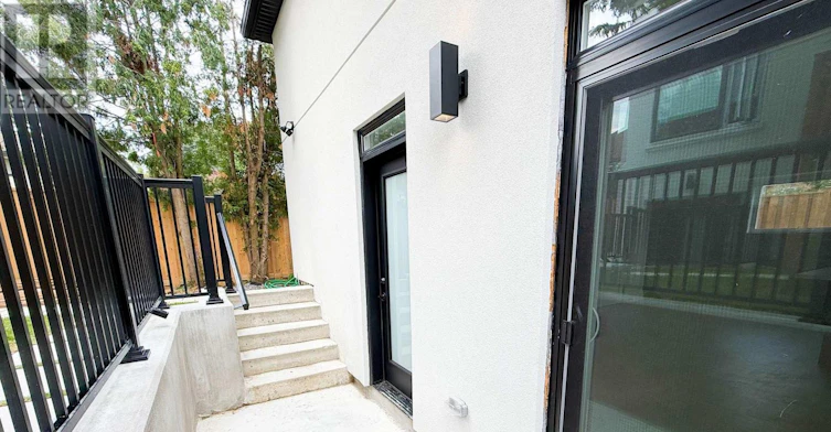 GARDEN-104 Frankdale Avenue, Toronto, ON, M4J 4A3 - 9
