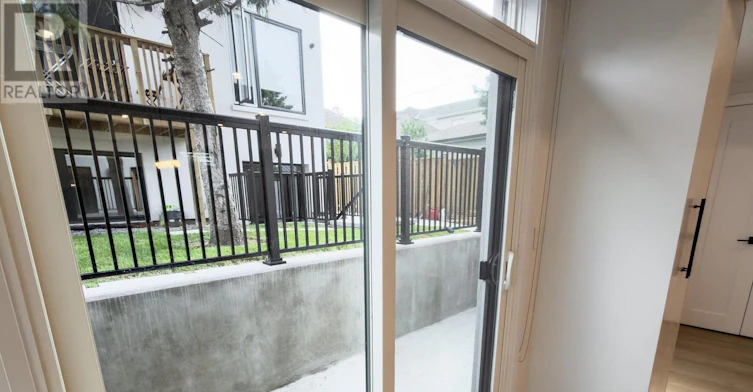 GARDEN-104 Frankdale Avenue, Toronto, ON, M4J 4A3 - 8
