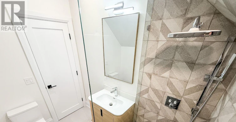 GARDEN-104 Frankdale Avenue, Toronto, ON, M4J 4A3 - 22