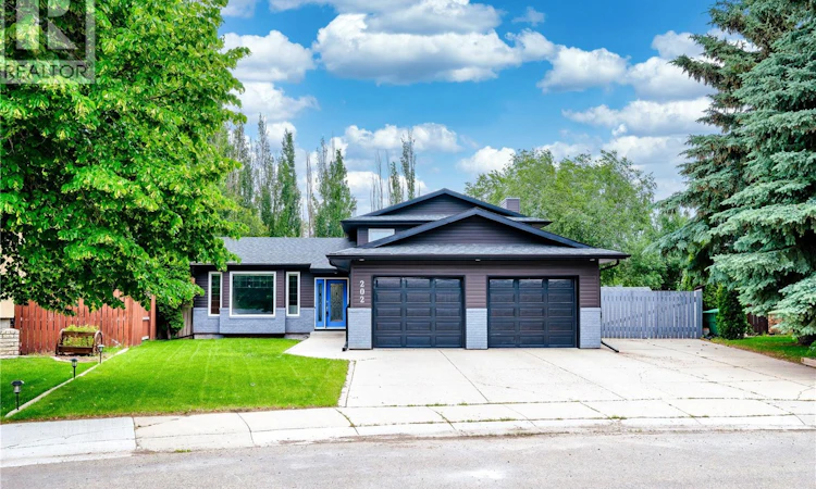 202 Brunst Crescent