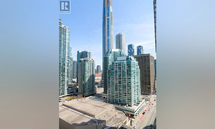 1013-33 Harbour Square